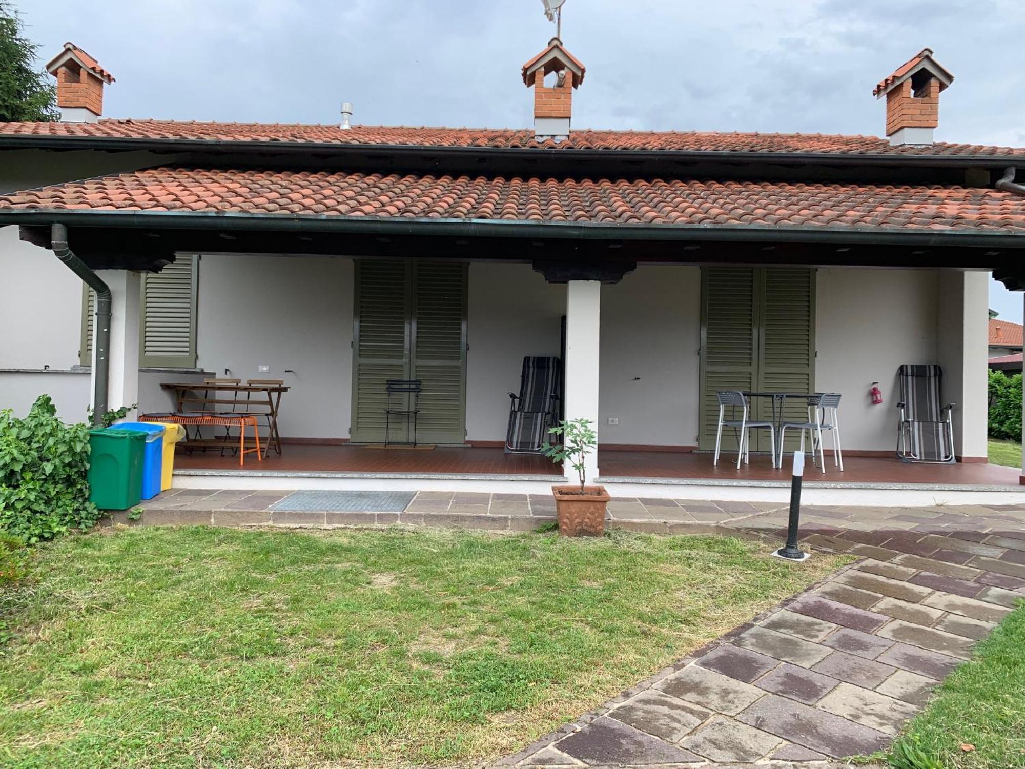 Caroline Home Anzano Del Parco Exterior photo